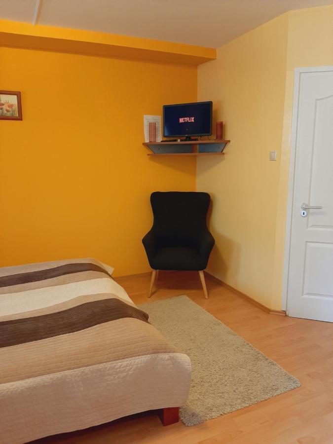 Aqua Apartman Gyula Exterior foto