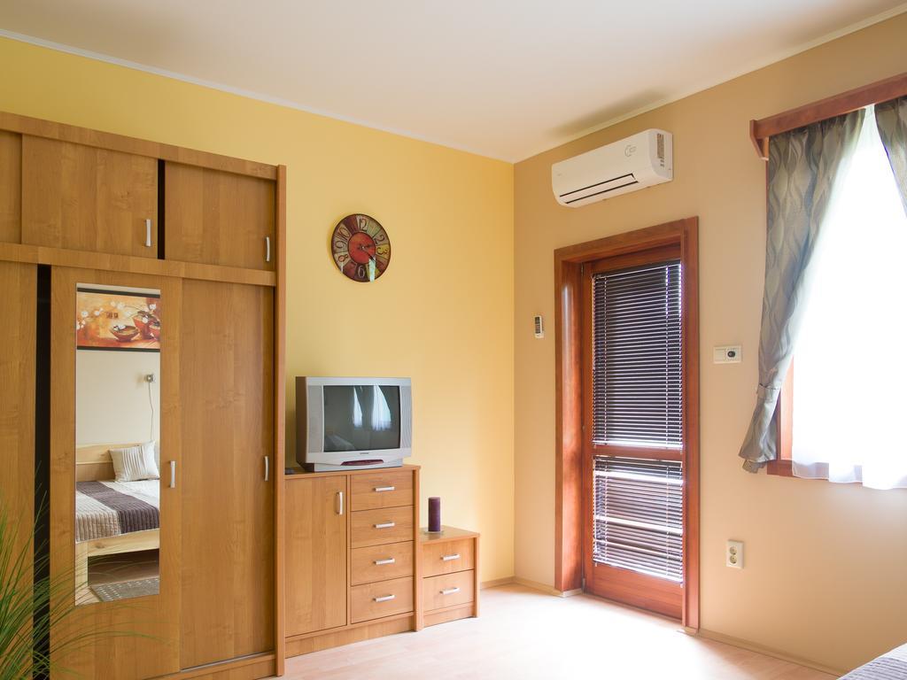 Aqua Apartman Gyula Quarto foto