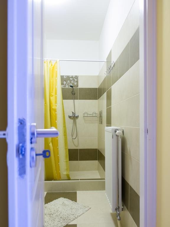 Aqua Apartman Gyula Quarto foto