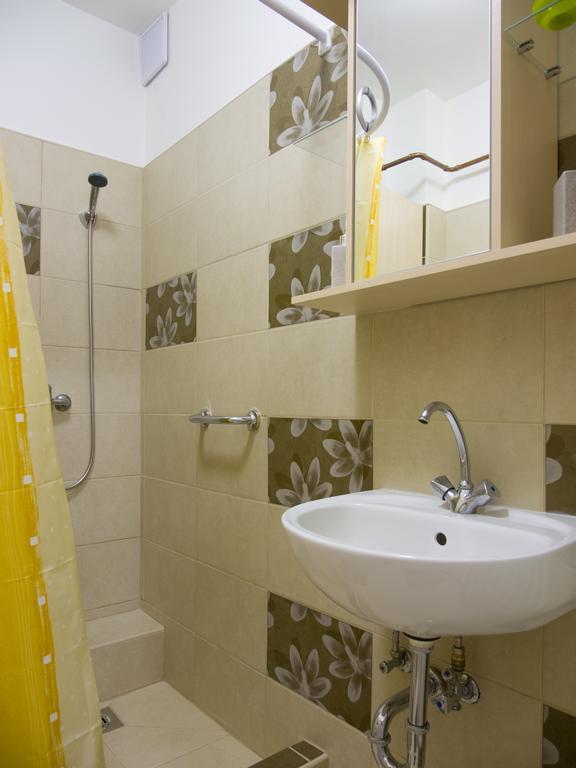Aqua Apartman Gyula Exterior foto